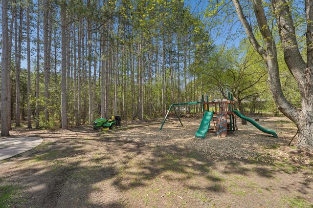 4320 217th Avenue NE, Cedar, MN 55011
