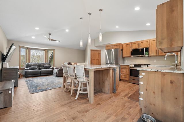 4320 217th Avenue NE, Cedar, MN 55011