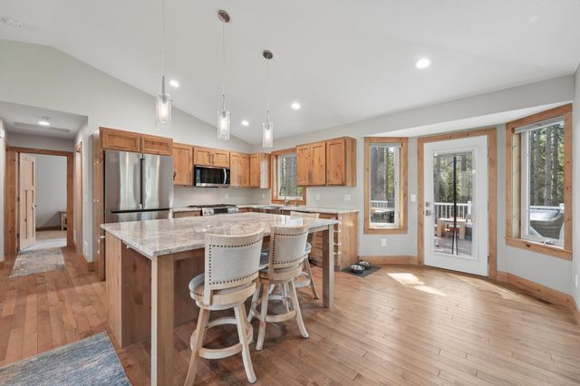 4320 217th Avenue NE, Cedar, MN 55011