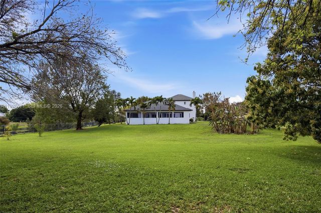 20401 SW 48th Pl, Southwest Ranches, FL 33332