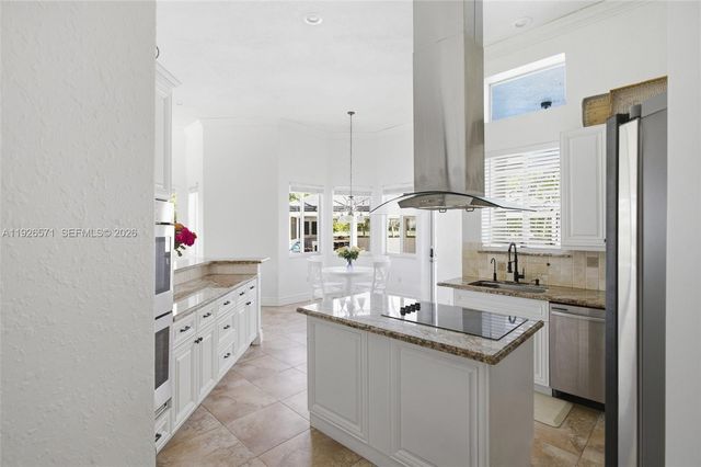 20401 SW 48th Pl, Southwest Ranches, FL 33332