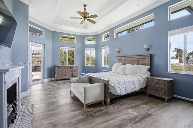 20401 SW 48th Pl, Southwest Ranches, FL 33332