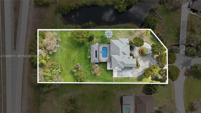 20401 SW 48th Pl, Southwest Ranches, FL 33332