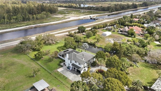 20401 SW 48th Pl, Southwest Ranches, FL 33332