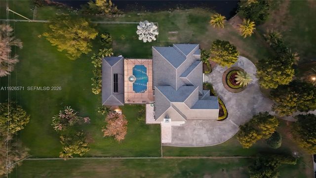 20401 SW 48th Pl, Southwest Ranches, FL 33332