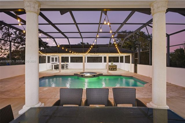 20401 SW 48th Pl, Southwest Ranches, FL 33332