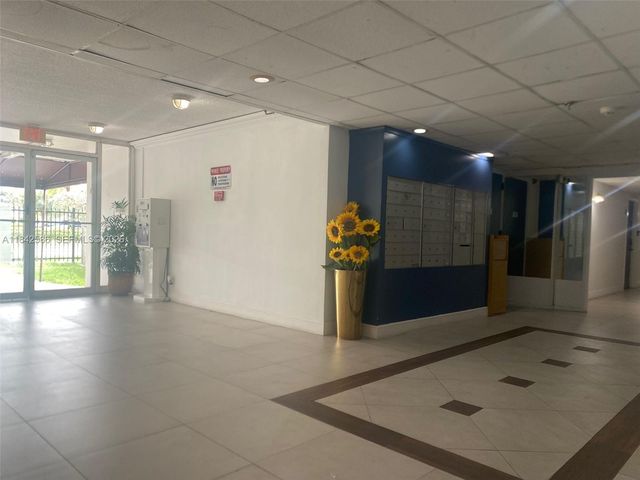 16450 NW 2nd Ave 206, Miami, FL 33169