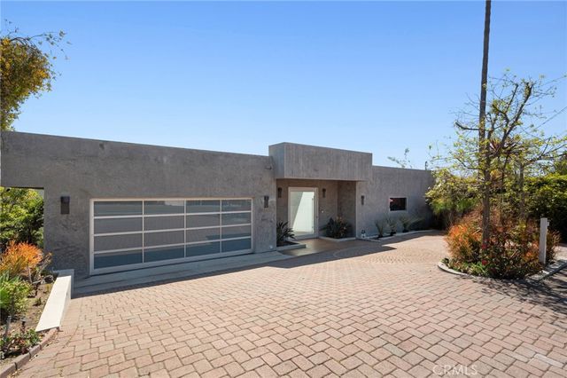 2085 Temple Hills Drive, Laguna Beach, CA 92651