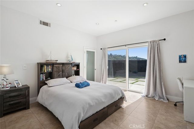 2085 Temple Hills Drive, Laguna Beach, CA 92651