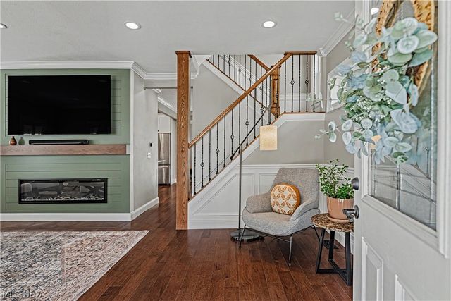1596 Orchard Grove Avenue, Lakewood, OH 44107