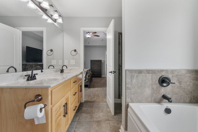 1753 Spring Haven Dr, Clarksville, TN 37042