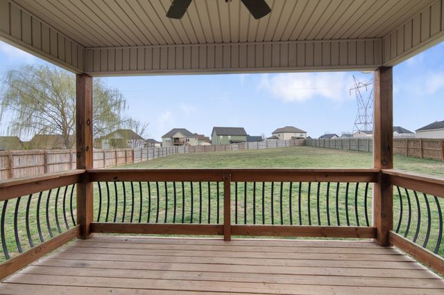 1753 Spring Haven Dr, Clarksville, TN 37042