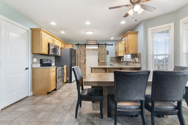 1753 Spring Haven Dr, Clarksville, TN 37042