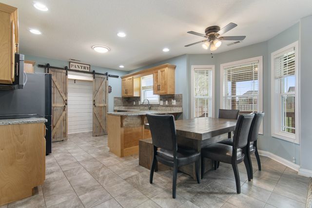 1753 Spring Haven Dr, Clarksville, TN 37042