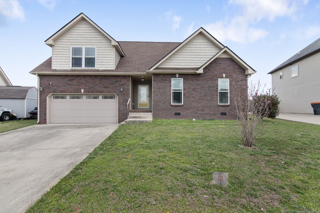 1753 Spring Haven Dr, Clarksville, TN 37042