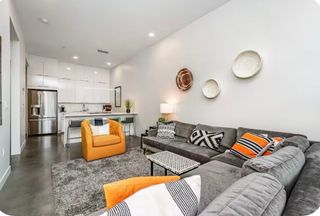 202 N Linn Street 201, Iowa City, IA 52245