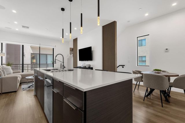 4220 N 32nd Street Unit 34, Phoenix, AZ 85018