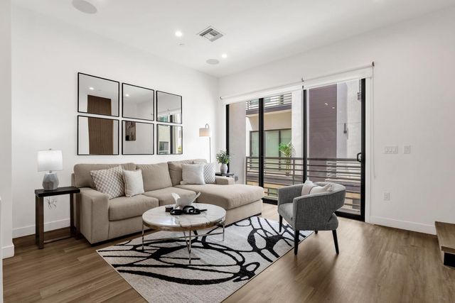 4220 N 32nd Street Unit 34, Phoenix, AZ 85018