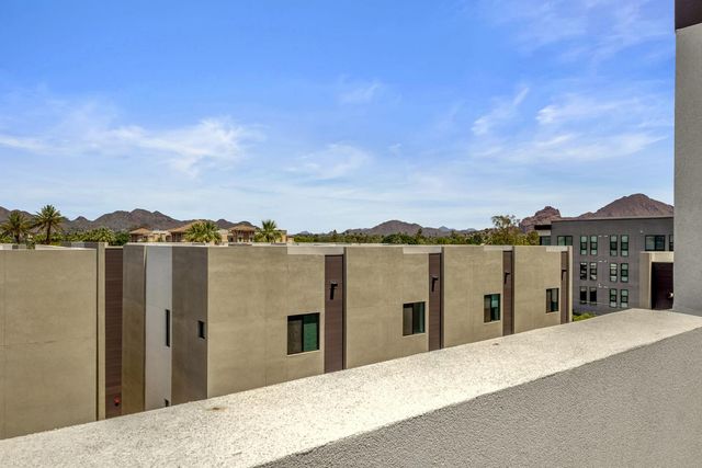 4220 N 32nd Street Unit 34, Phoenix, AZ 85018