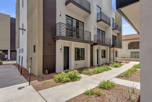 4220 N 32nd Street Unit 34, Phoenix, AZ 85018