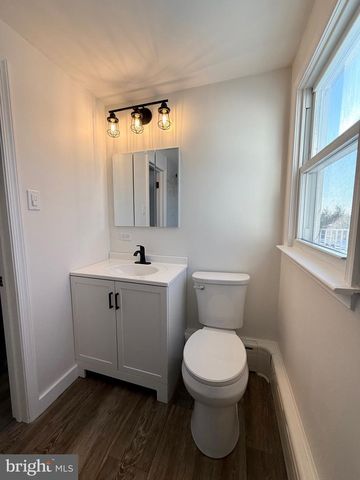 726 HILLTOWN PIKE, Line Lexington, PA 18932