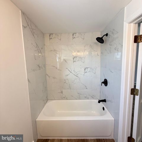 726 HILLTOWN PIKE, Line Lexington, PA 18932