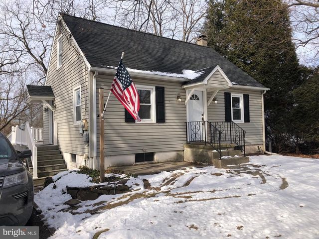 726 HILLTOWN PIKE, Line Lexington, PA 18932