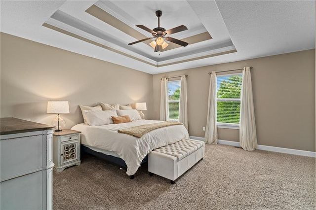 9300 SW Tsunami Court, Lee's Summit, MO 64064