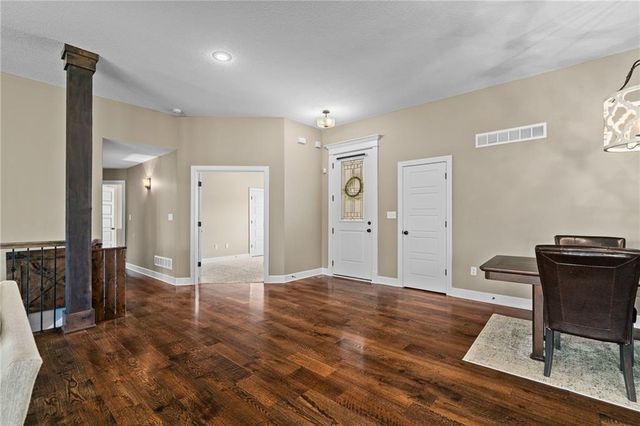 9300 SW Tsunami Court, Lee's Summit, MO 64064