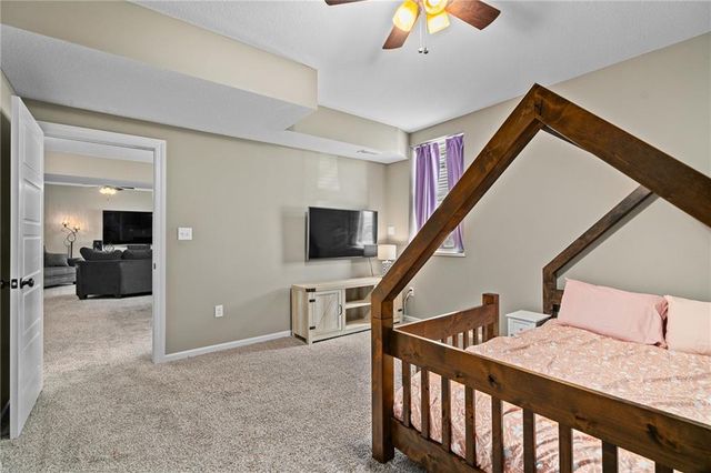 9300 SW Tsunami Court, Lee's Summit, MO 64064