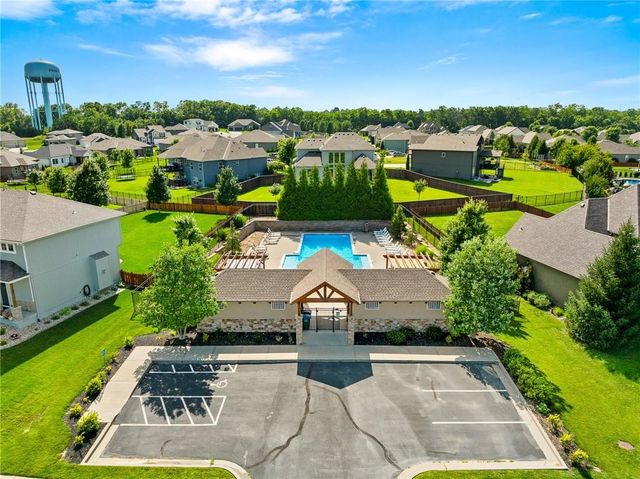 9300 SW Tsunami Court, Lee's Summit, MO 64064