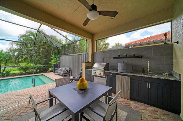 10121 MARBELLA DRIVE, Bradenton, FL 34211