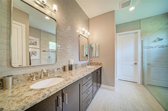 10121 MARBELLA DRIVE, Bradenton, FL 34211
