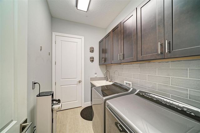 10121 MARBELLA DRIVE, Bradenton, FL 34211