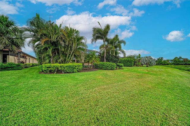 10121 MARBELLA DRIVE, Bradenton, FL 34211