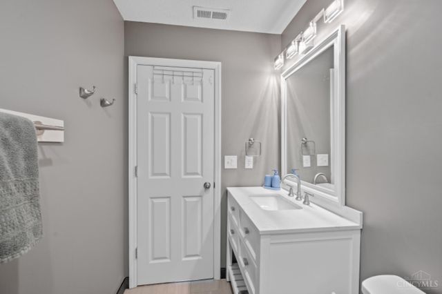 6588 Rosewood Lane, Goshen Twp, OH 45122