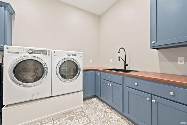 15183 Whisper Rock Boulevard, Fort Wayne, IN 46845