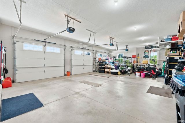15183 Whisper Rock Boulevard, Fort Wayne, IN 46845