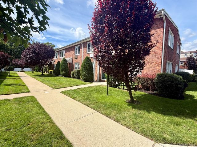 1600 Grand Avenue R3, Baldwin, NY 11510