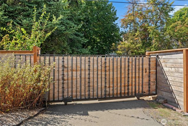 2340 S M Street, Tacoma, WA 98405