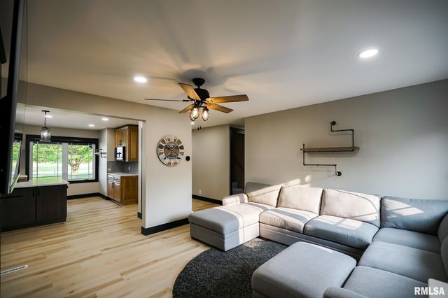 9825 N ROUTE 91 Route, Peoria, IL 61615