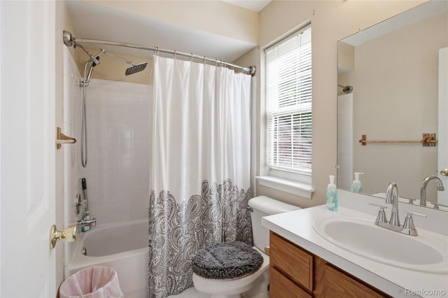 2239 Lone Wolf Lane, Canton Charter Township, MI 48188