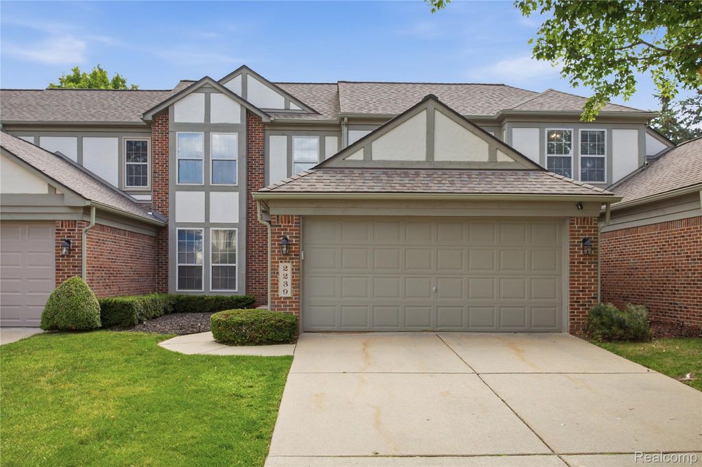 2239 Lone Wolf Lane, Canton Charter Township, MI 48188