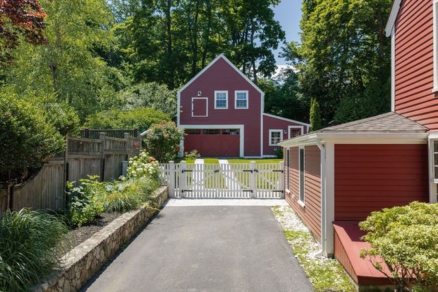 126 South Street, Hingham, MA 02043