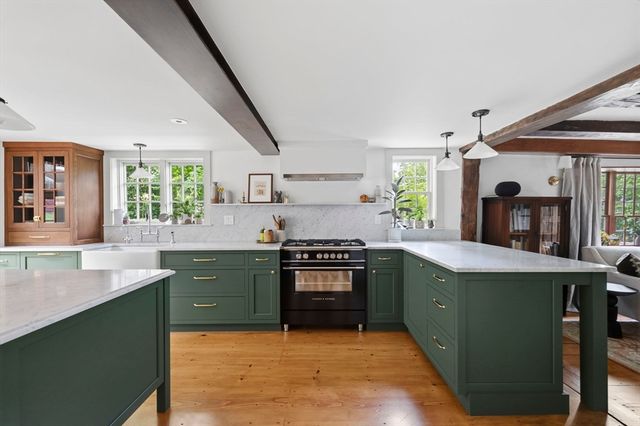126 South Street, Hingham, MA 02043