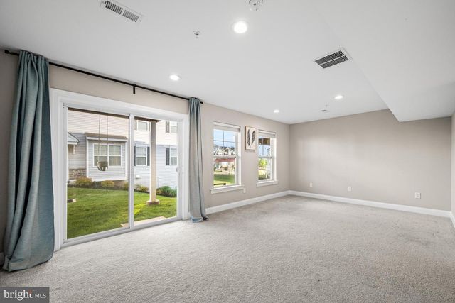 161 EVERLEIGH DR, Royersford, PA 19468