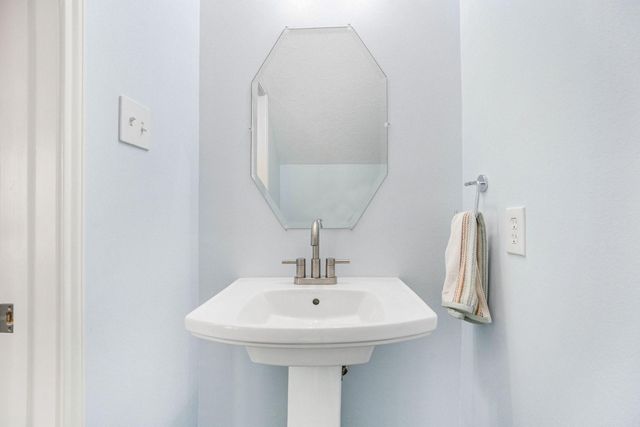 2385 Golden Shores Lane, League City, TX 77573