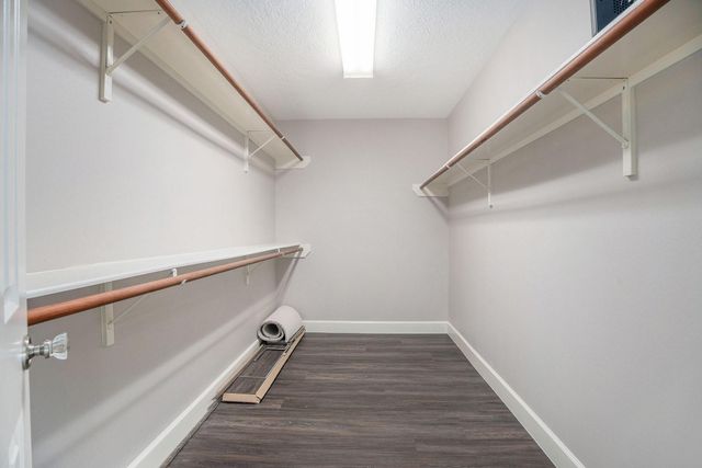 2385 Golden Shores Lane, League City, TX 77573