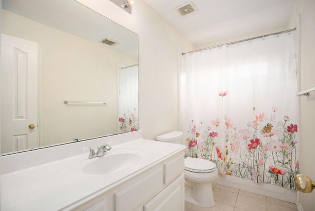 2385 Golden Shores Lane, League City, TX 77573