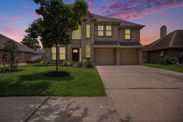 2385 Golden Shores Lane, League City, TX 77573
